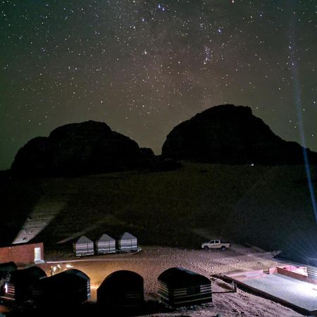 Wadi Rum Old Bedouin Camp Bagian luar foto