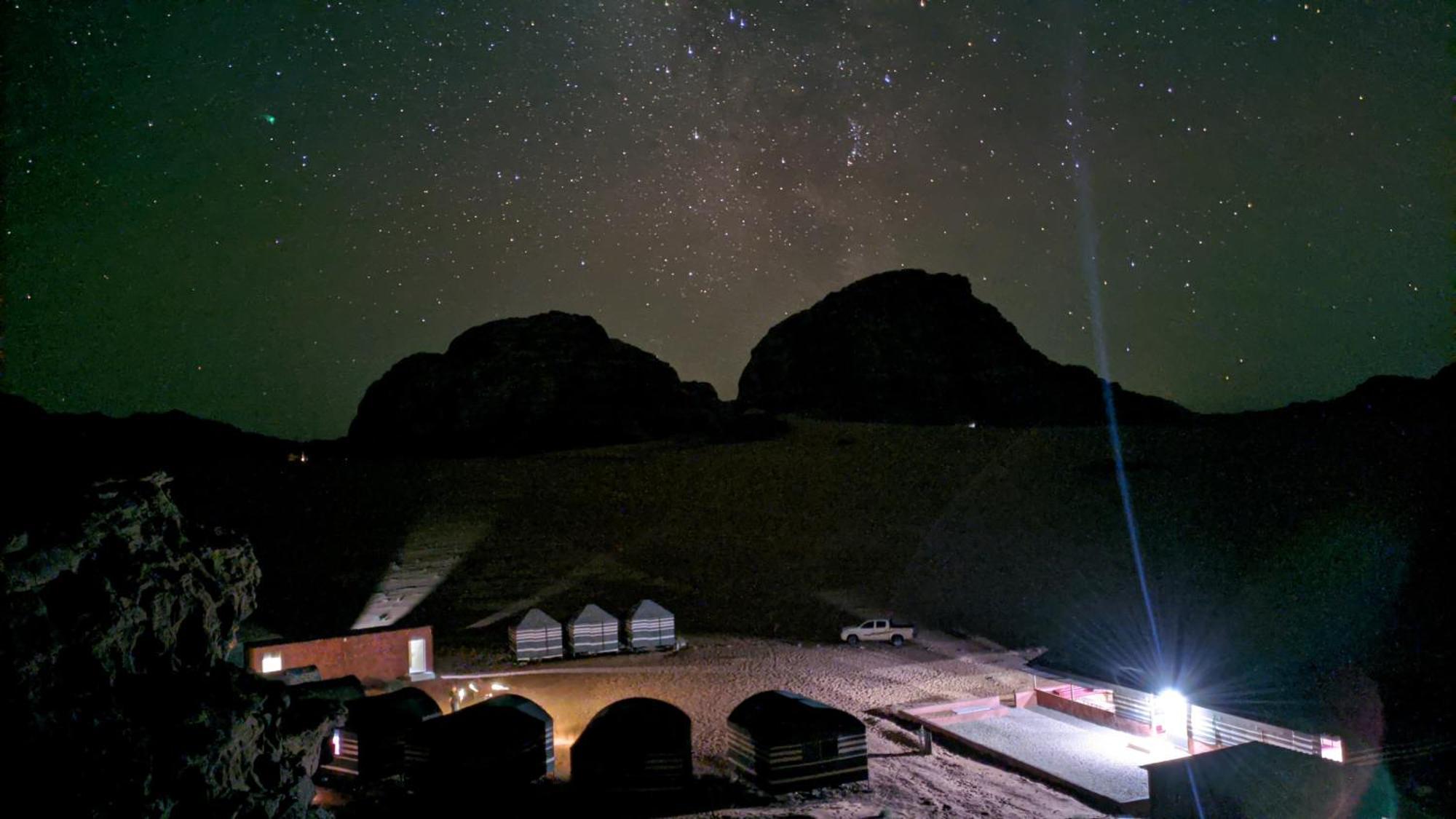 Wadi Rum Old Bedouin Camp Bagian luar foto