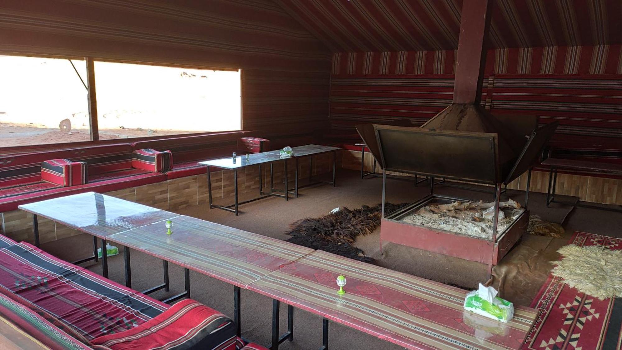 Wadi Rum Old Bedouin Camp Bagian luar foto