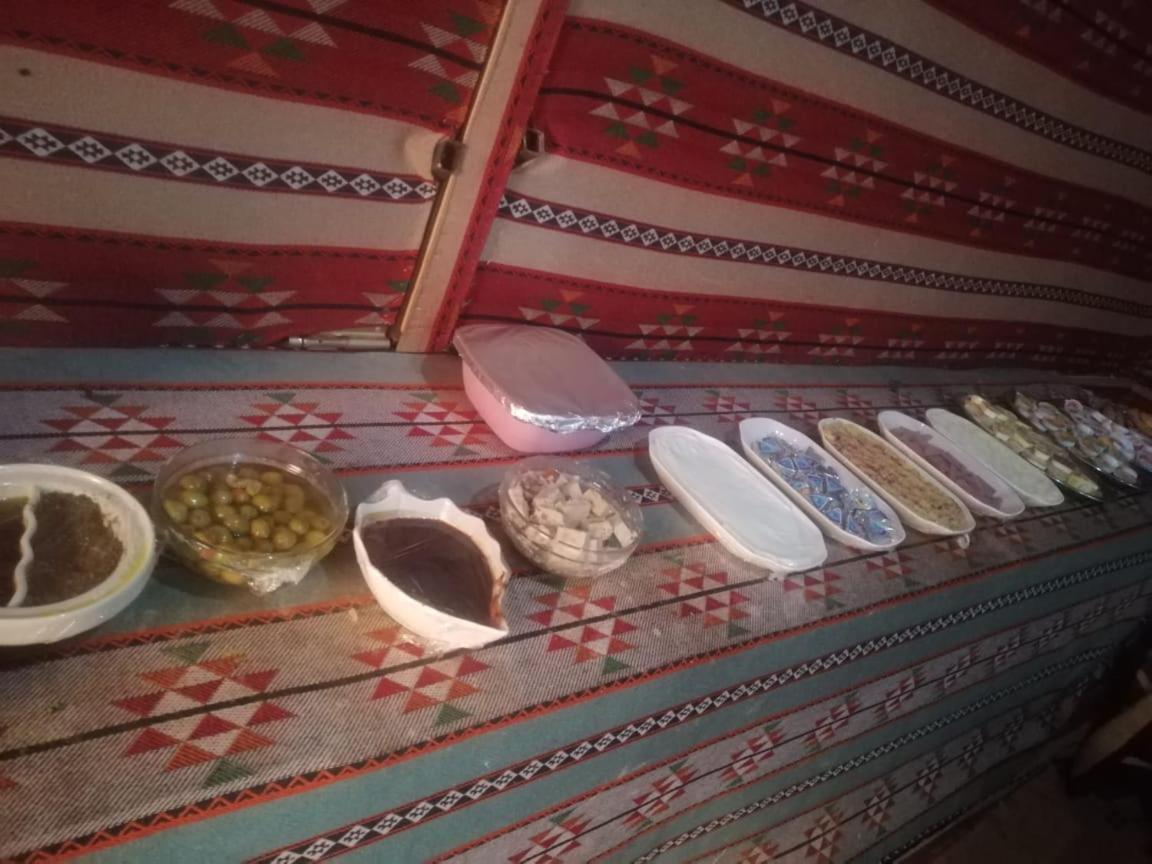 Wadi Rum Old Bedouin Camp Bagian luar foto