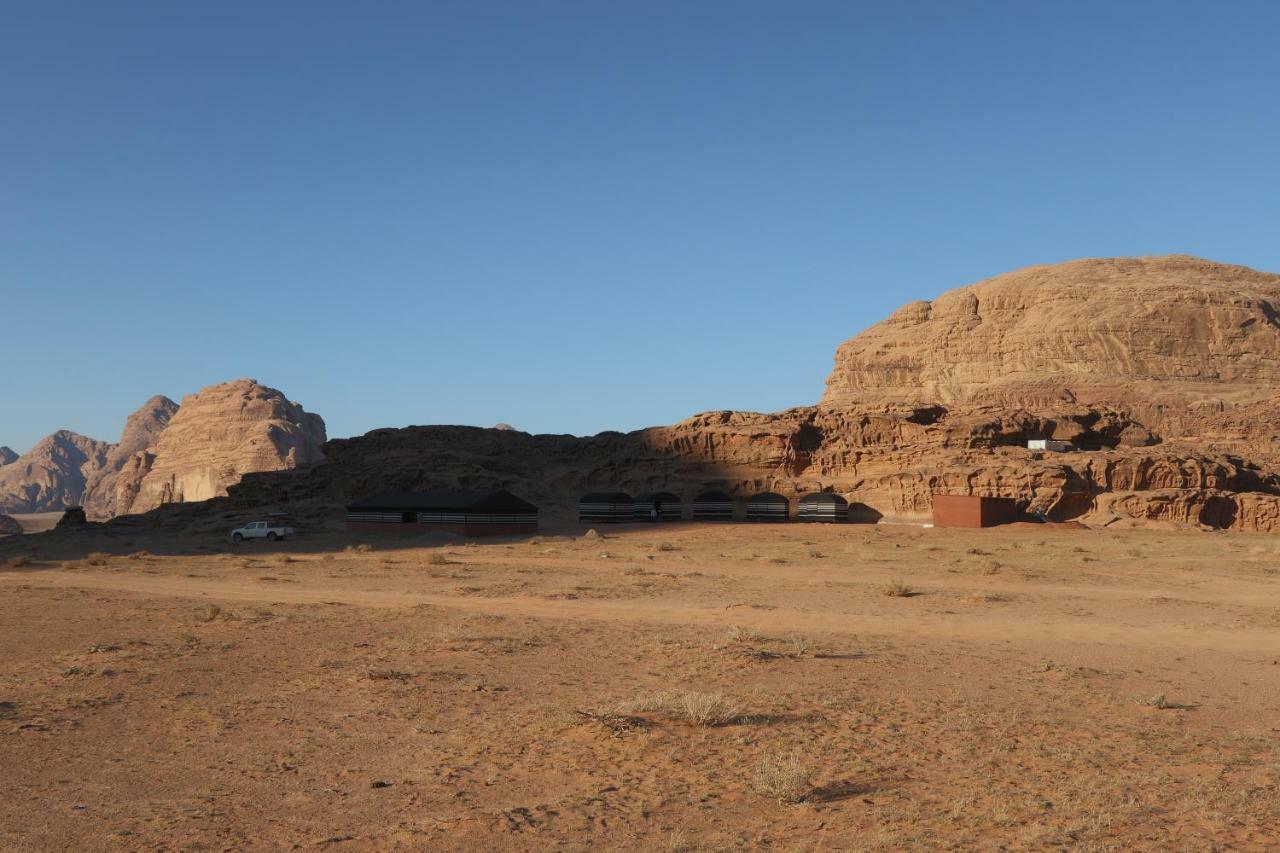 Wadi Rum Old Bedouin Camp Bagian luar foto