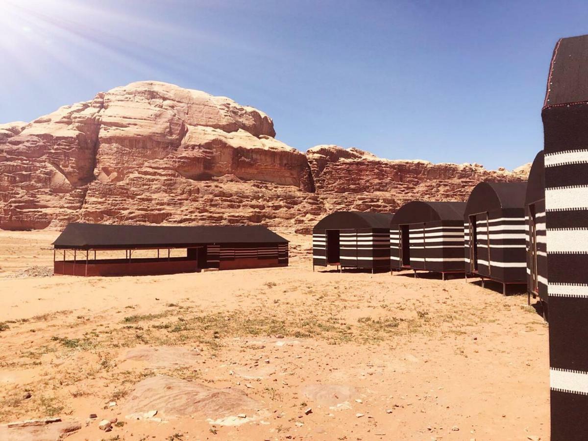Wadi Rum Old Bedouin Camp Bagian luar foto